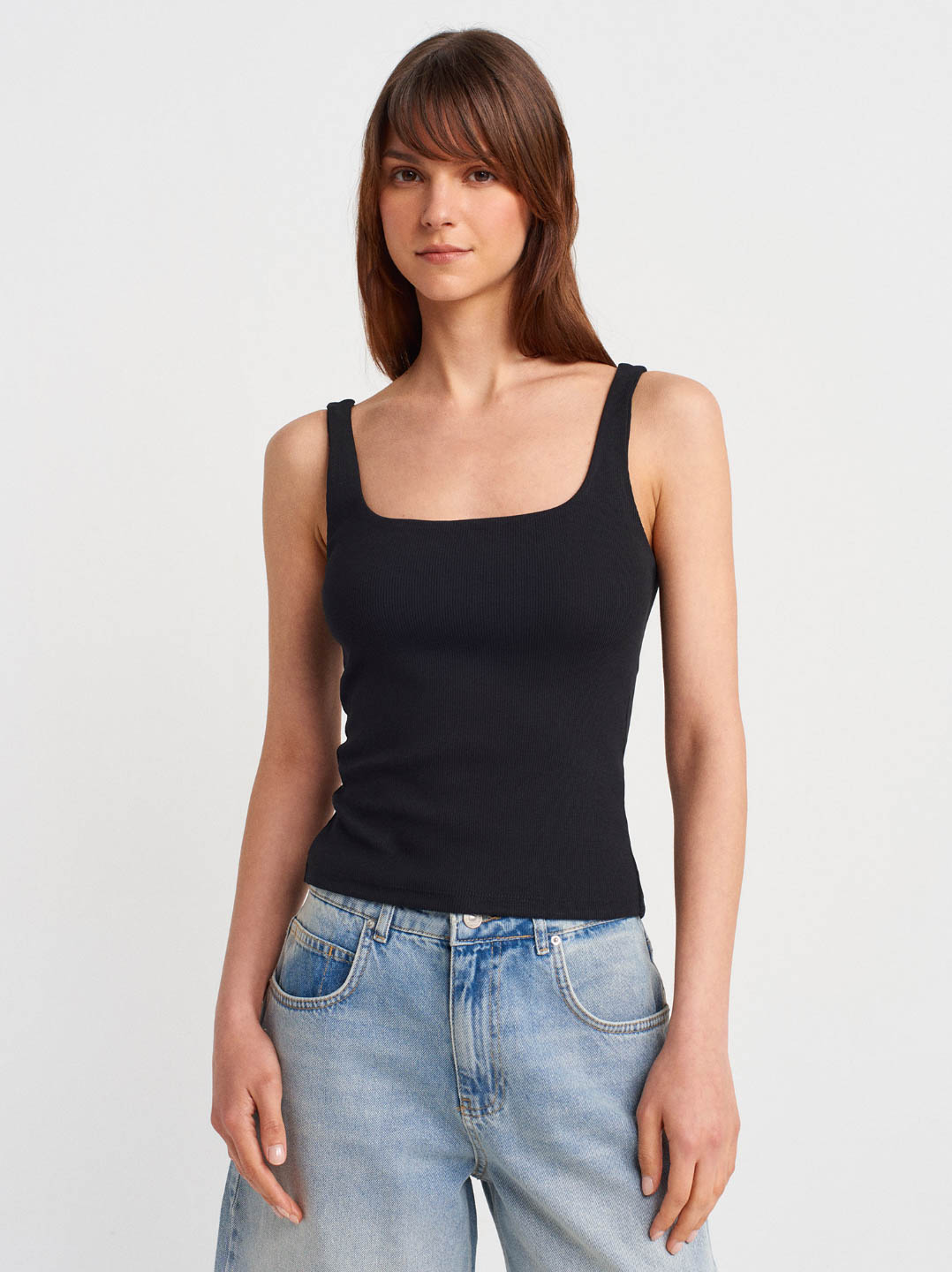 Kalın Askılı Siyah Atlet