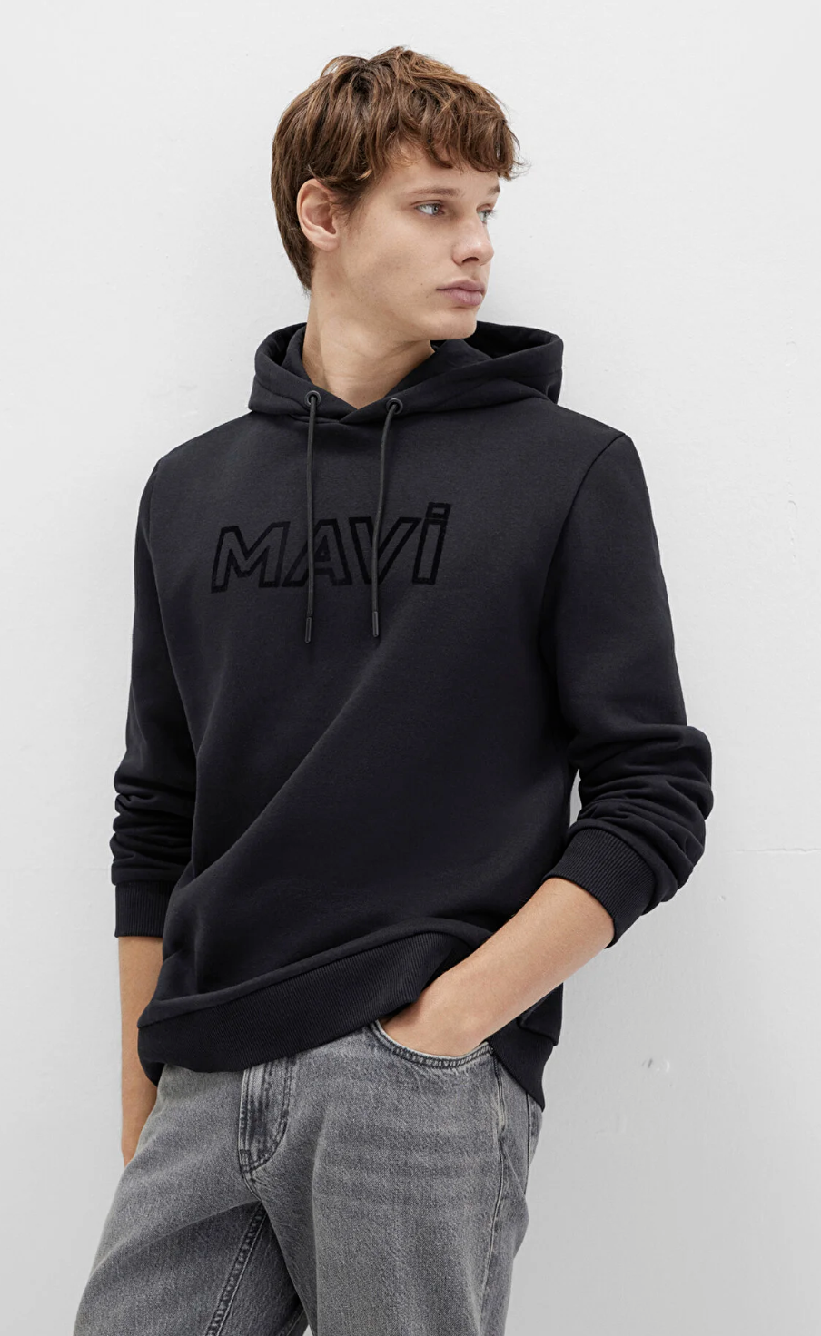 Mavi Logo Baskılı Kapüşonlu Regüler Fit Siyah Sweatshirt
