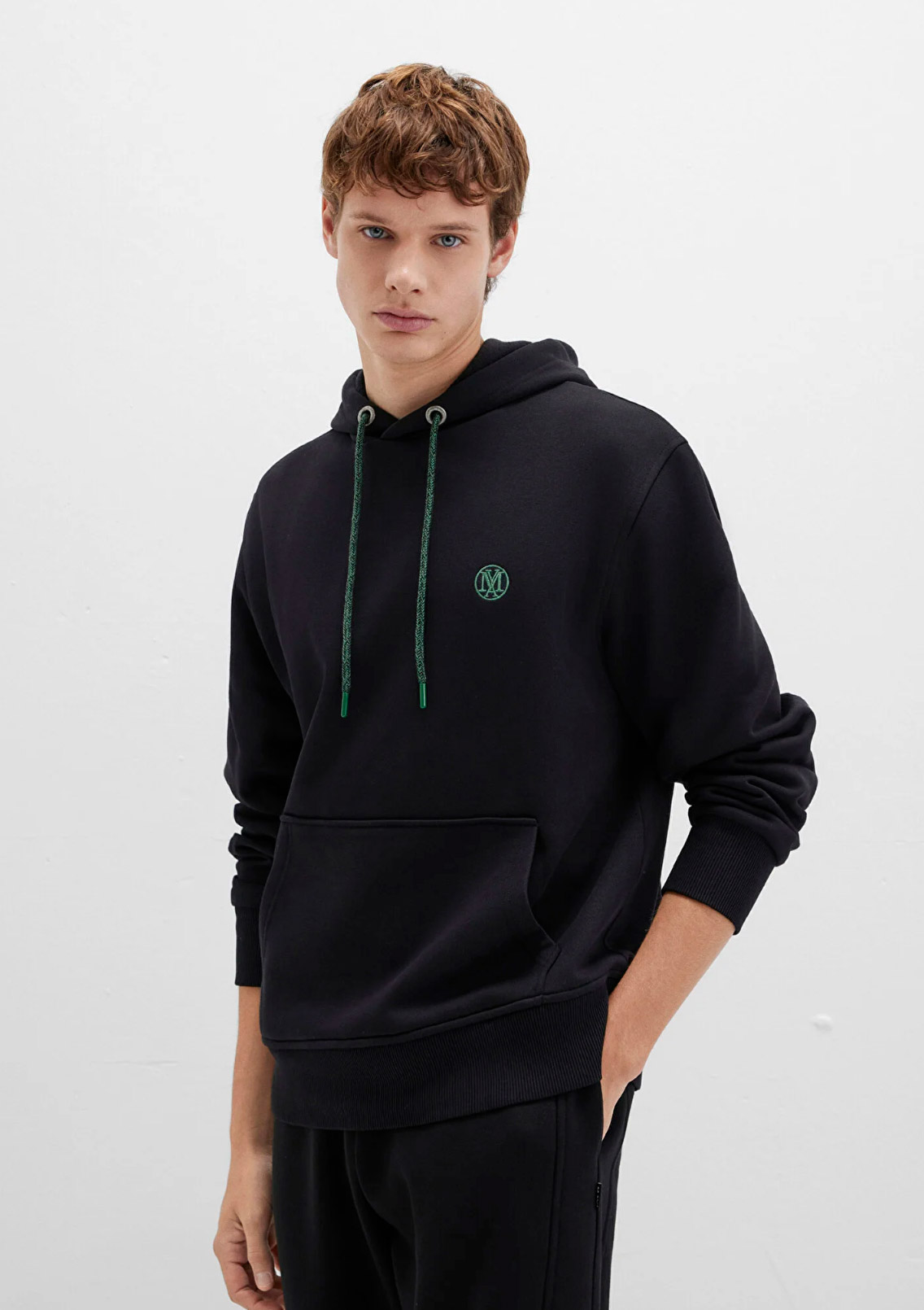 Mavi Logo Nakışlı Kapüşonlu Siyah Oversize Sweatshirt
