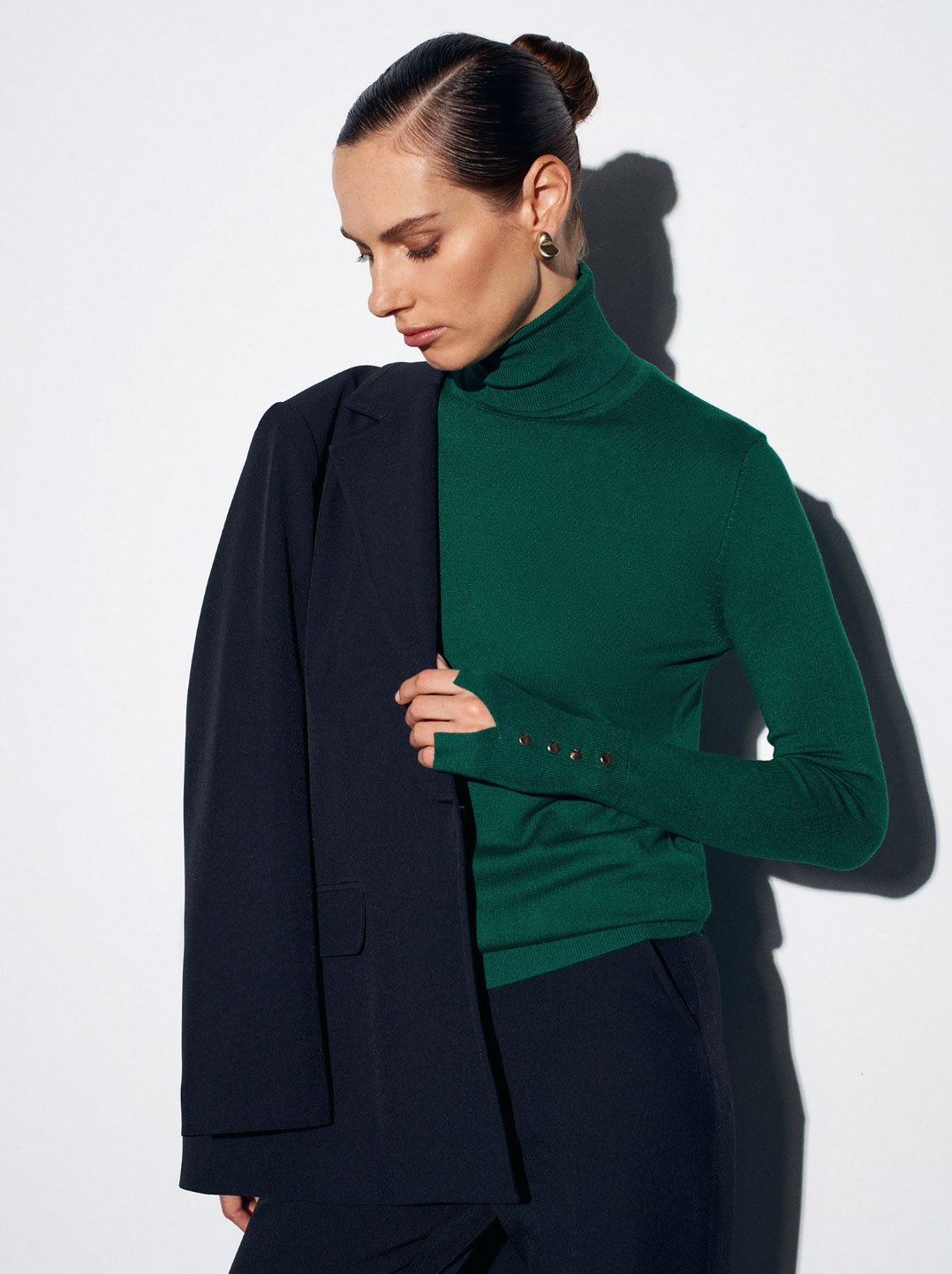 Tam Balıkçı Yaka Kolu Gold Düğmeli Zümrüt Kazak