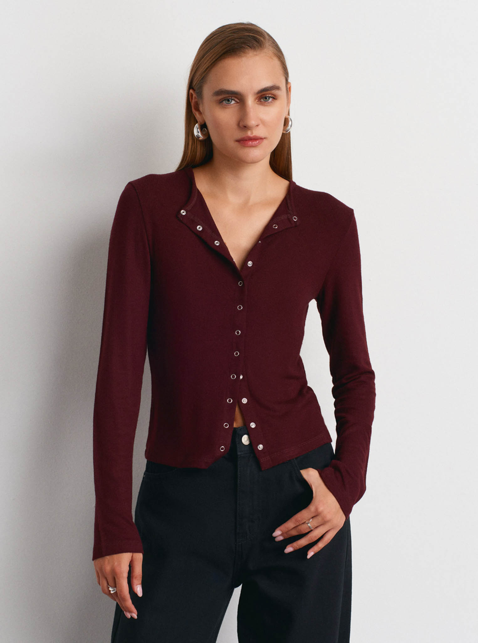 Uzun Kollu Boydan Çıtçıtlı Ekru Slim Fit Hırka