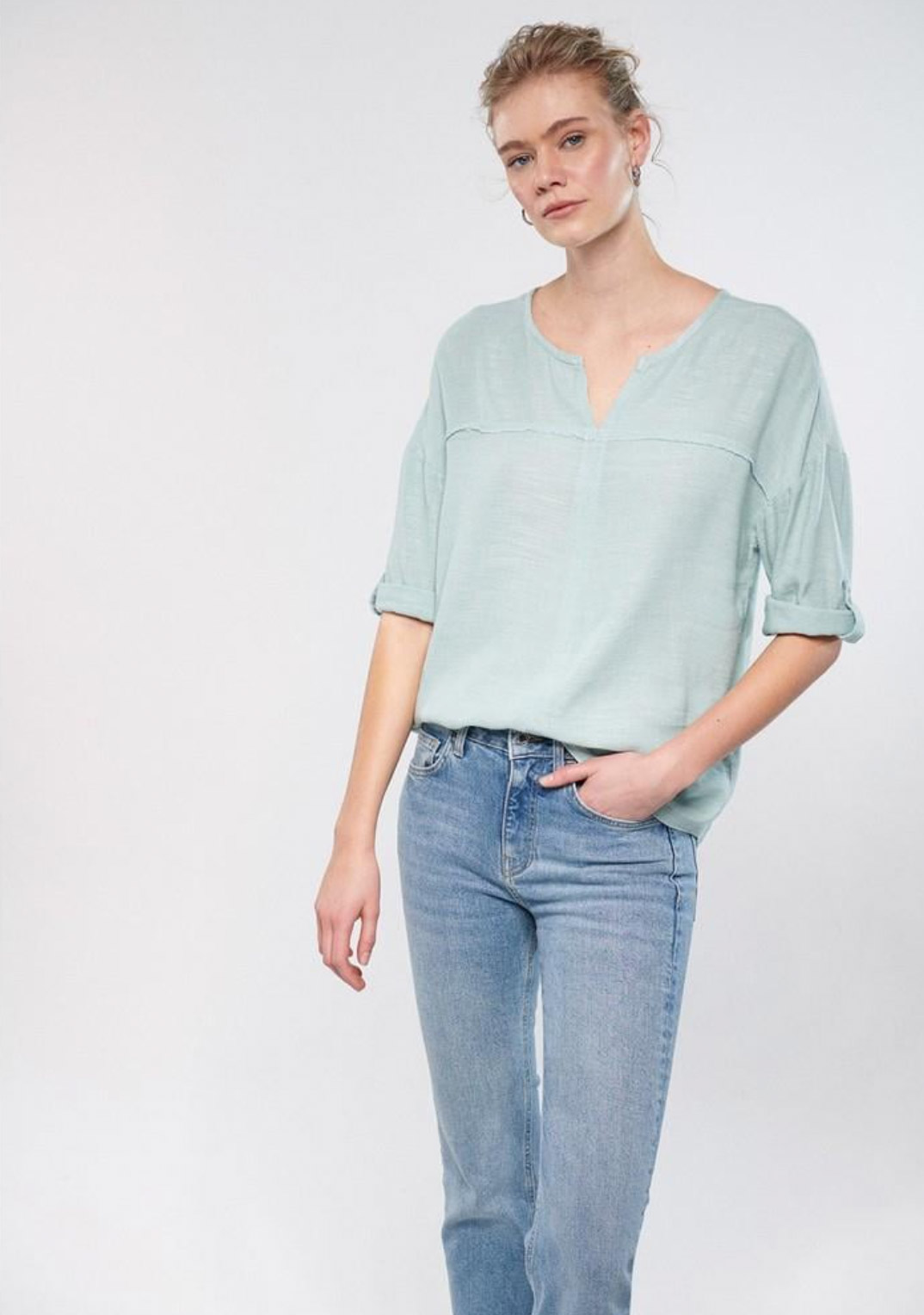 Uzun Kollu Regular Fit V Yaka Bluz